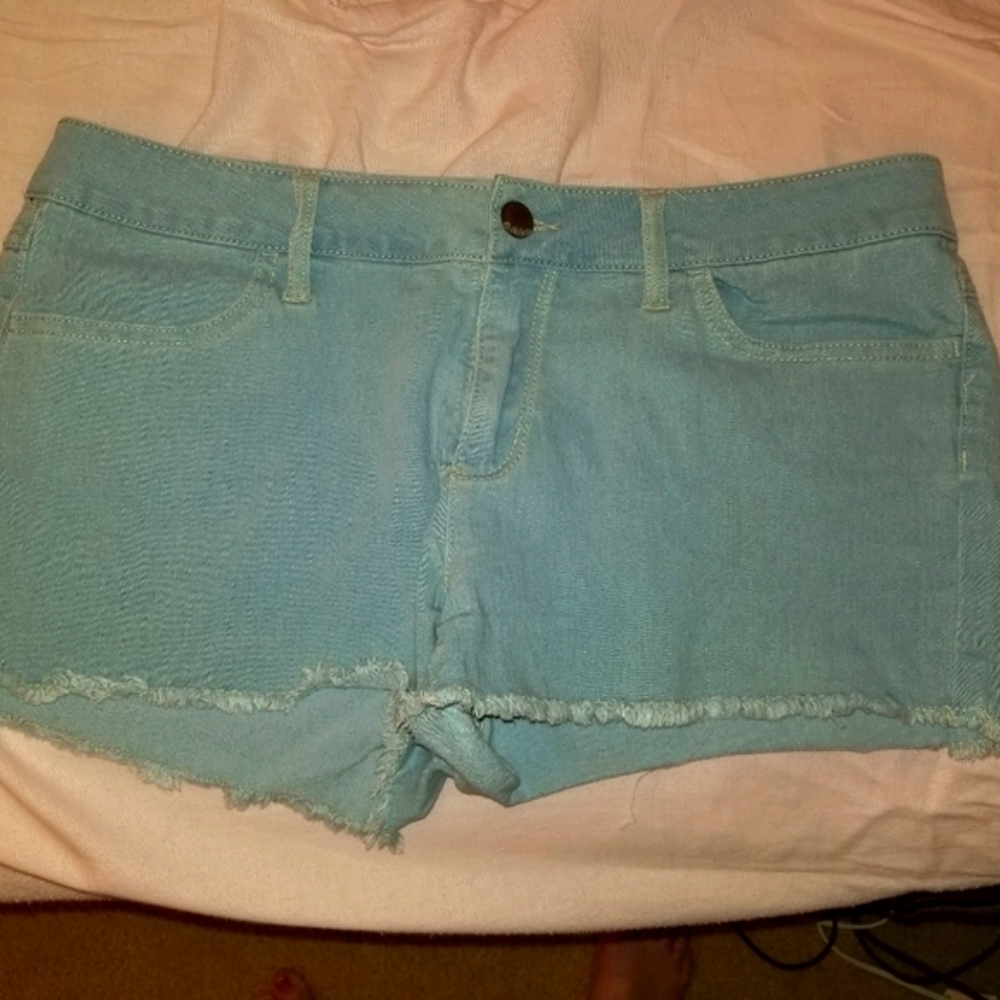 Light Wash Cut-off Jean Shorts
